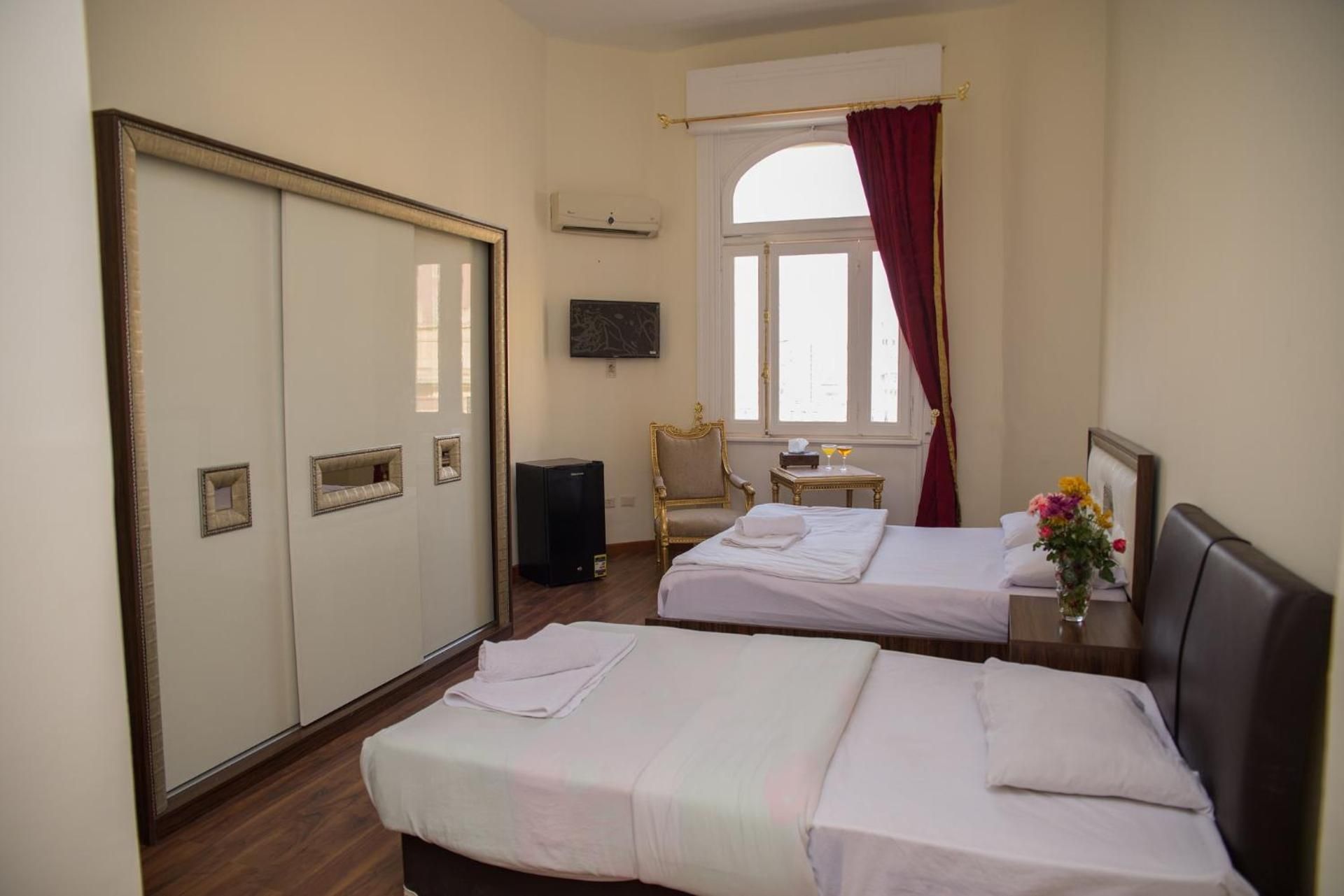 Royal Family Suite