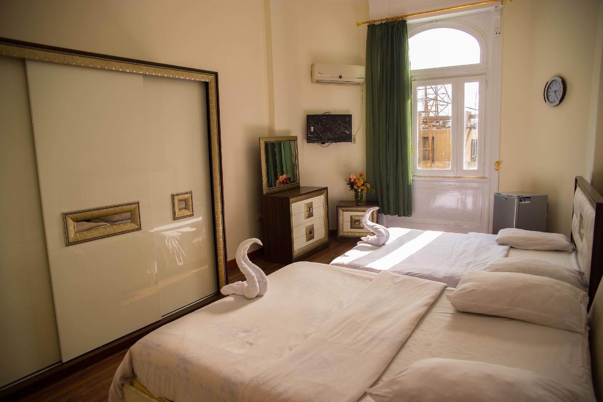 Triple - 3 Single Beds