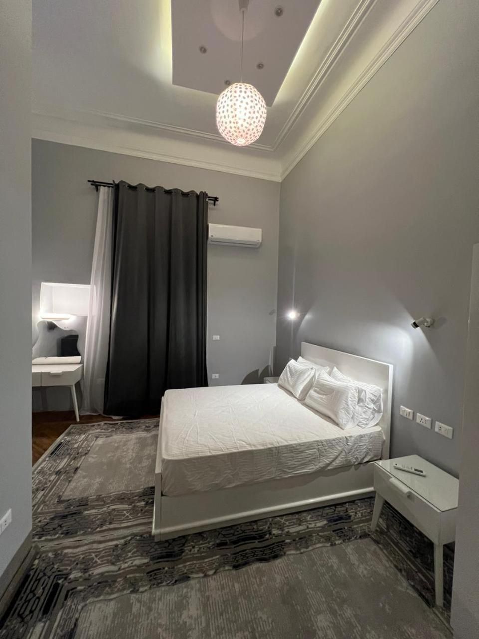 Paris east Deluxe Double Room with Balcony 2