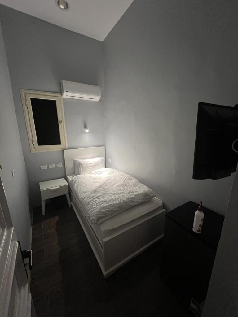 Single Room With Private Bathroom