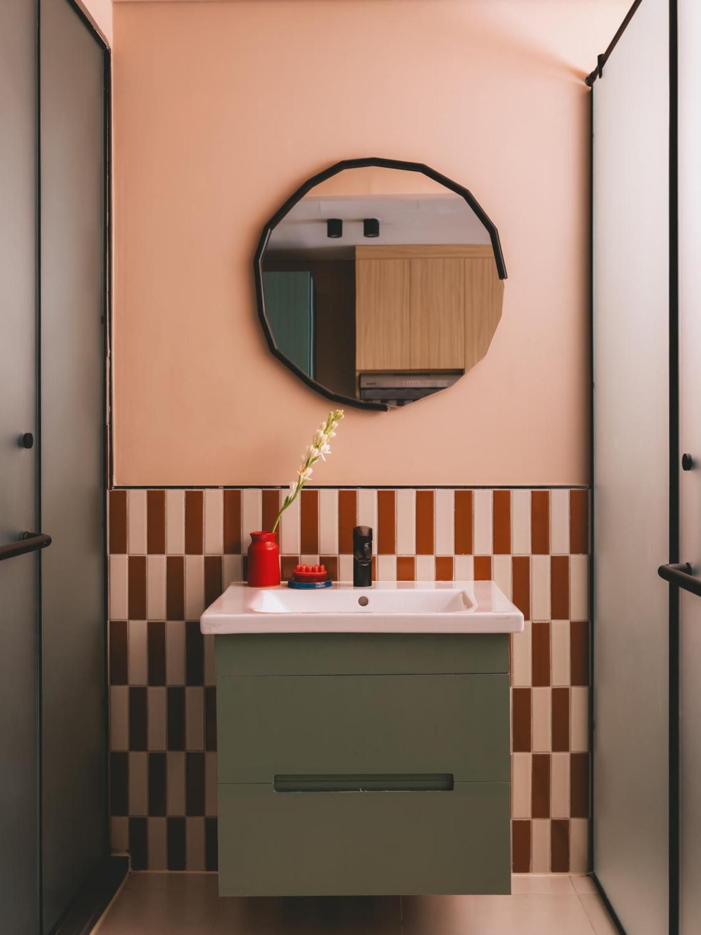 Studio Apartment with King Bed