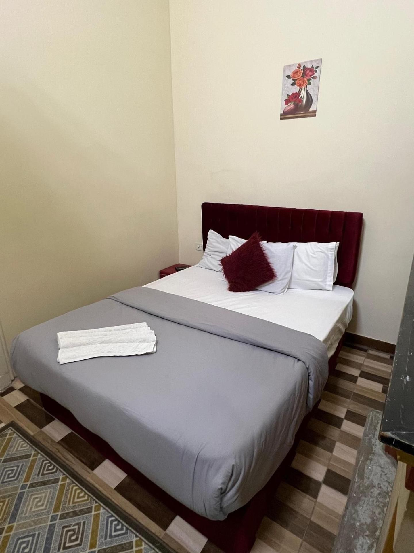 Standard Single Room with Shared Bathroom