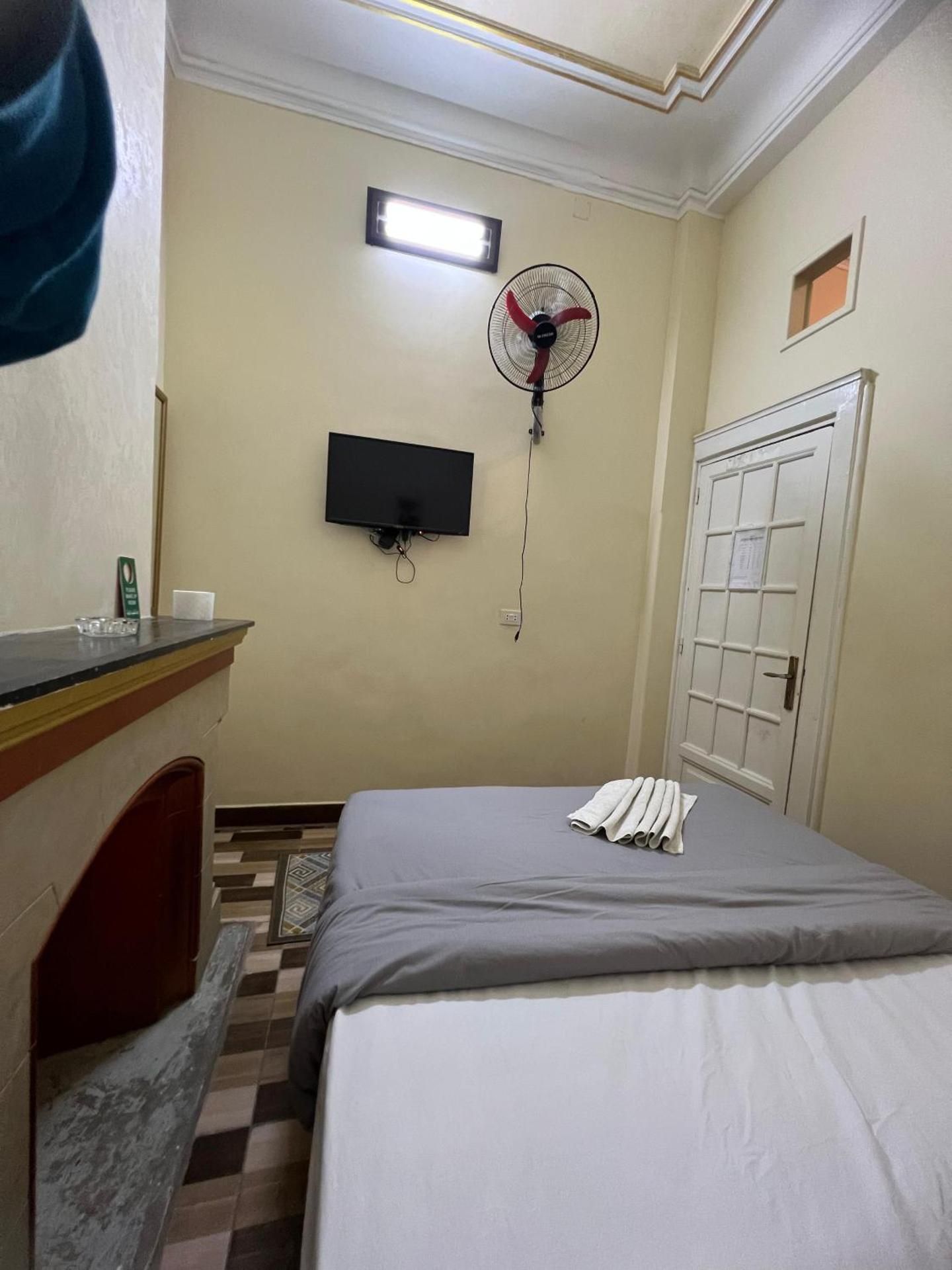 Standard Single Room with Shared Bathroom