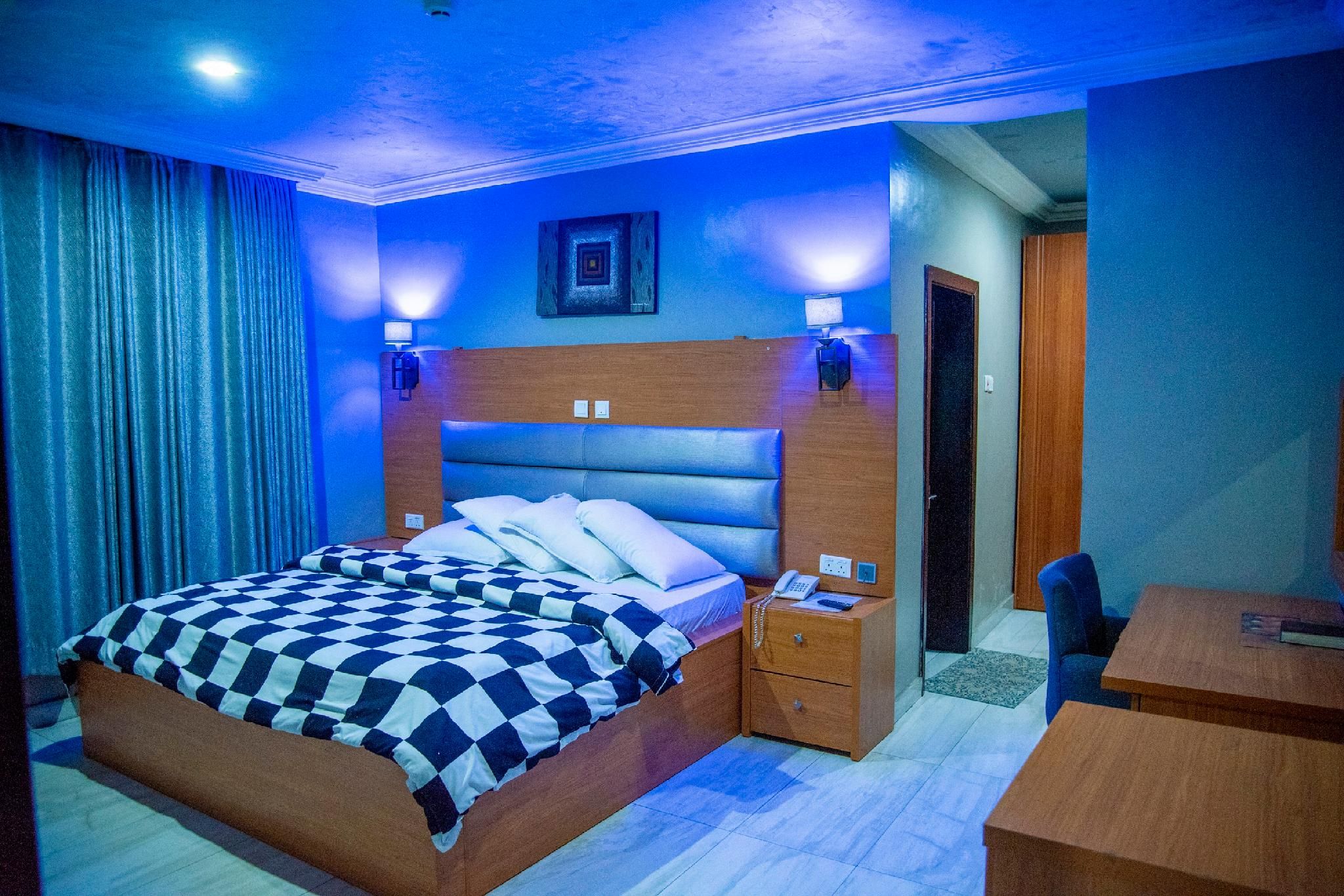 Kelin hotel and suites