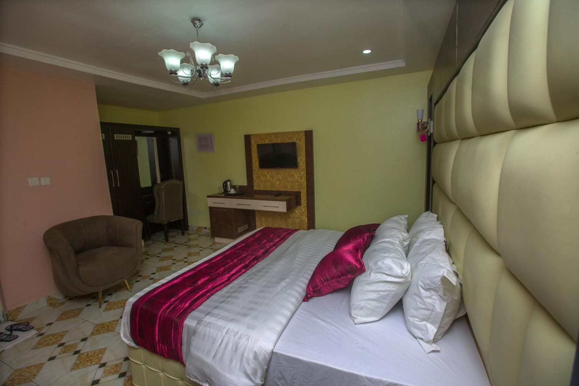 Suite with City View