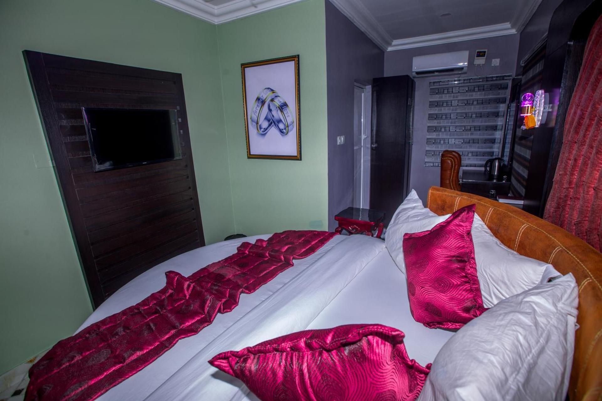 Standard Single Room