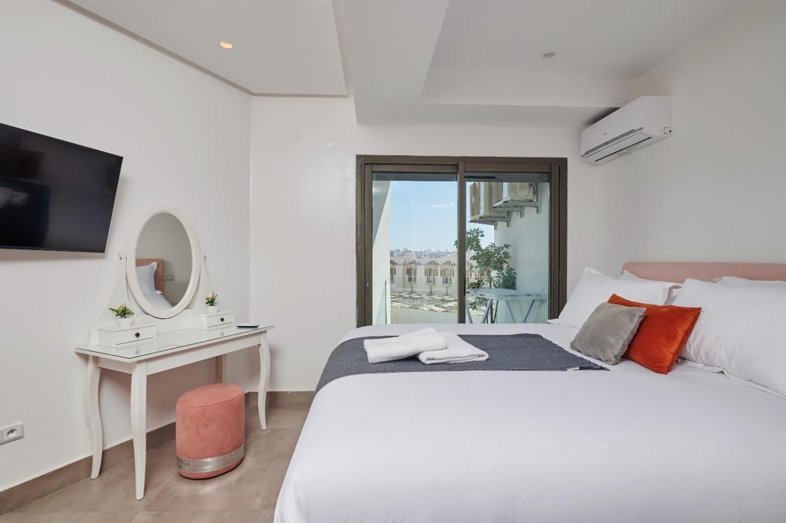 Two-Bedroom Apartment with Terrace and Sea View
