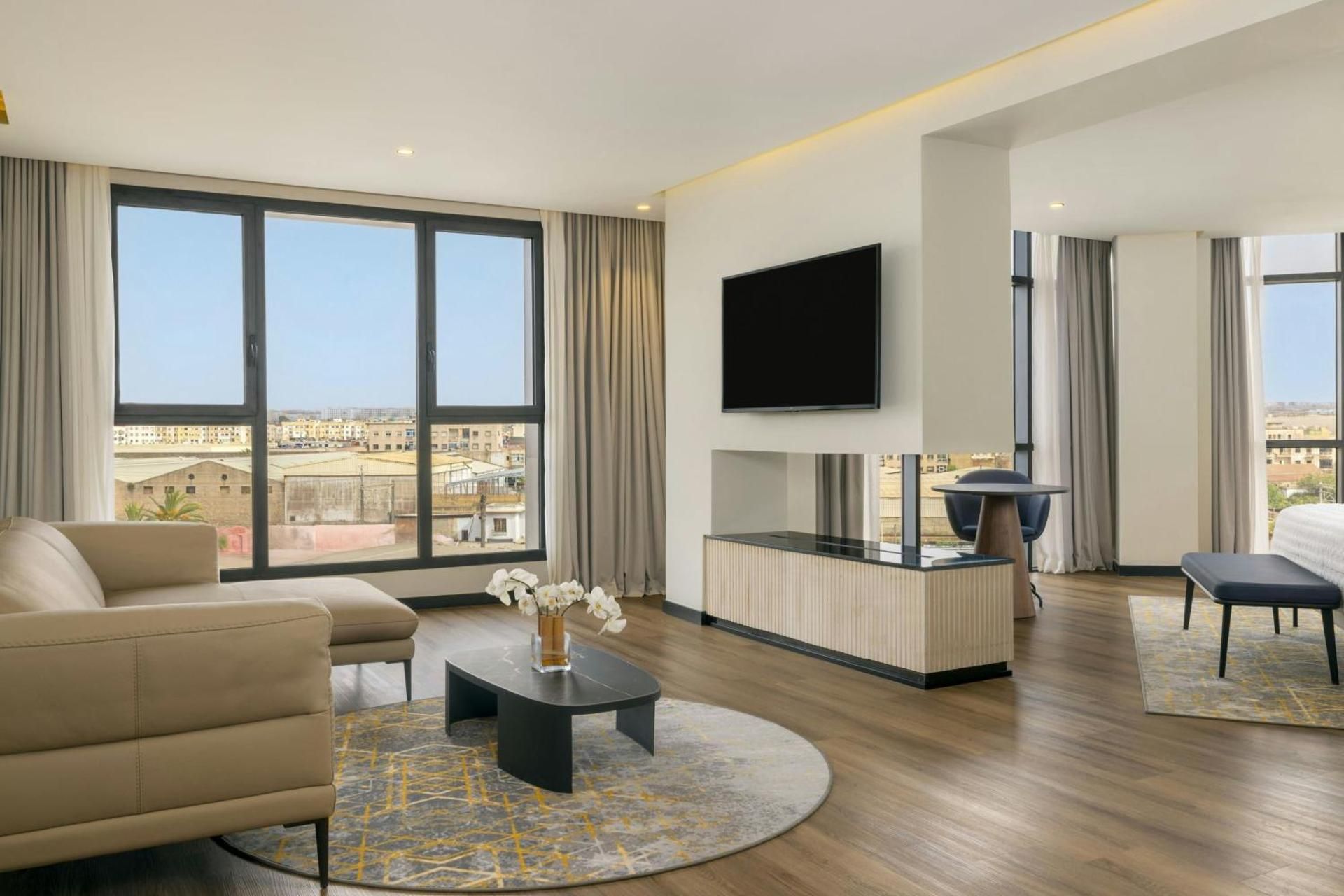 Ambassador King Suite