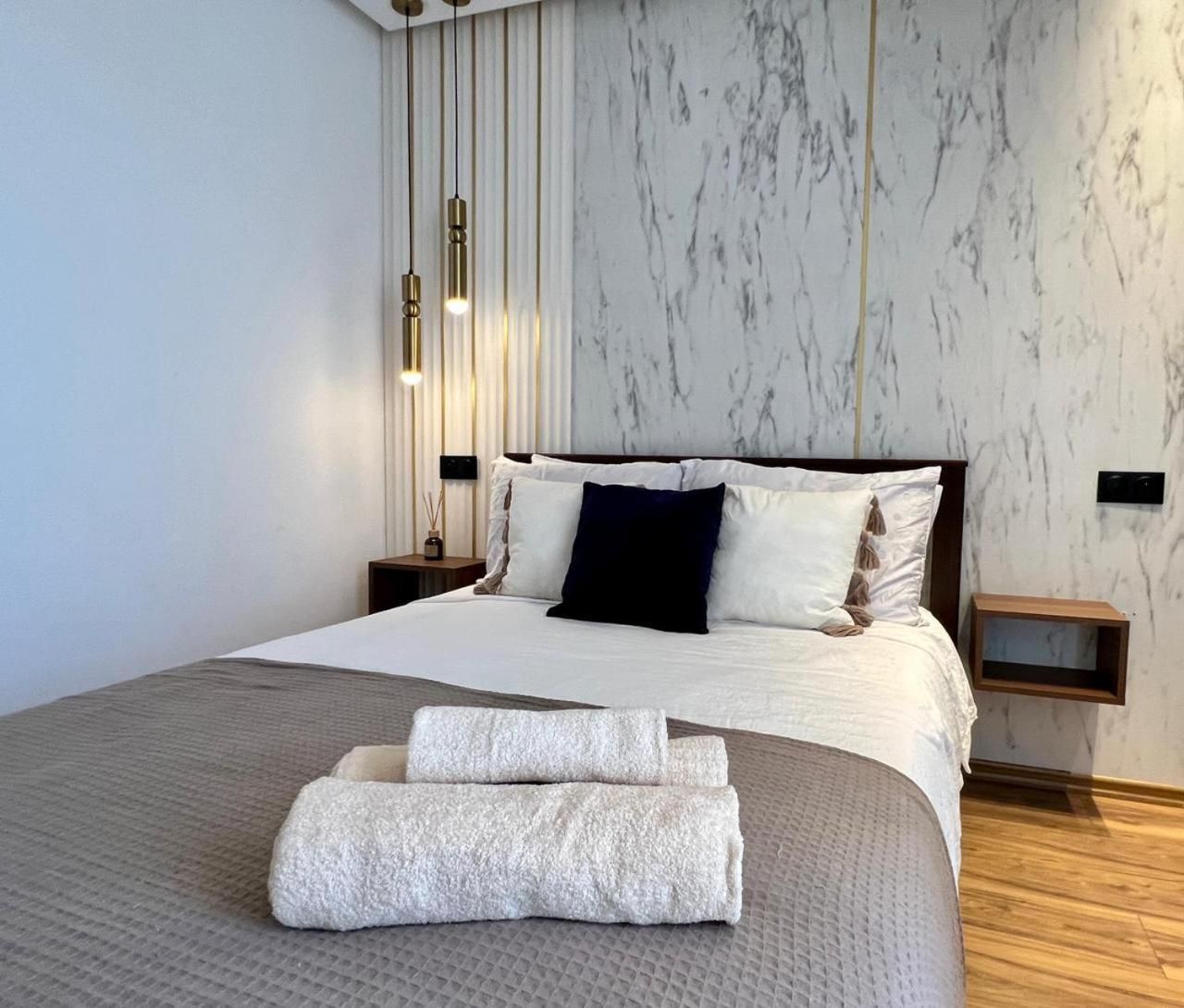 One-Bedroom Apartment with Terrace