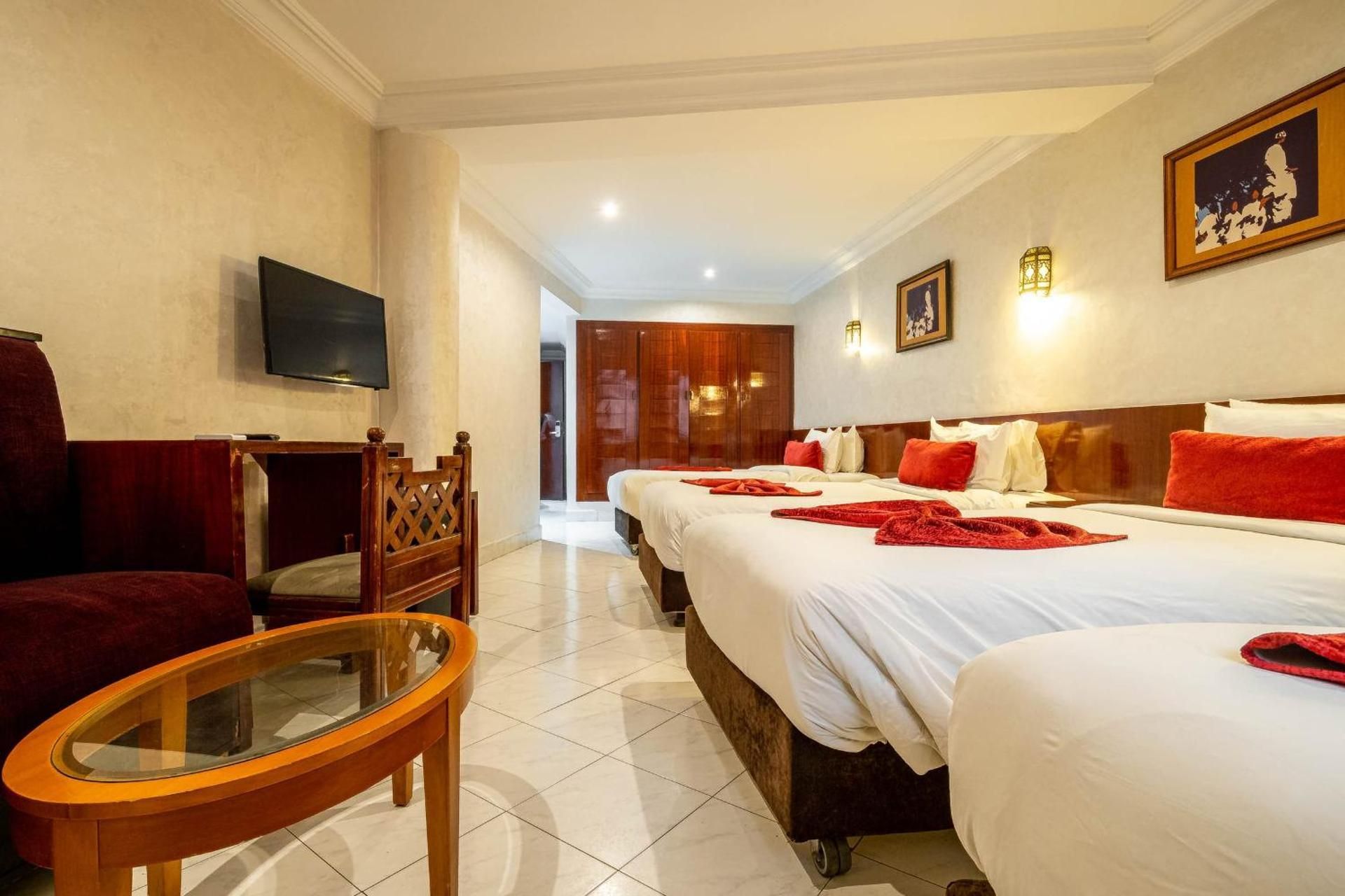 Deluxe Family Room