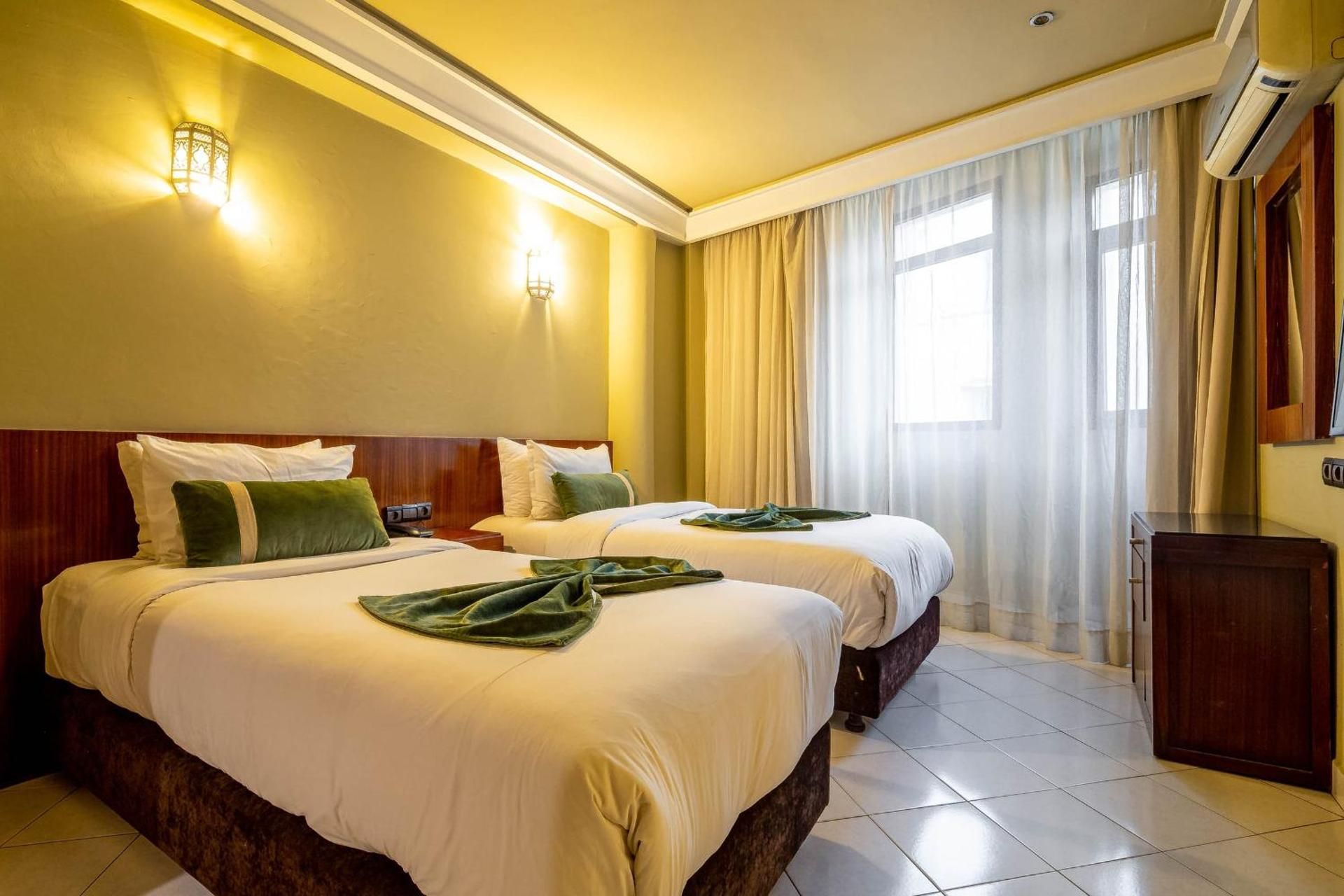 Deluxe Family Room