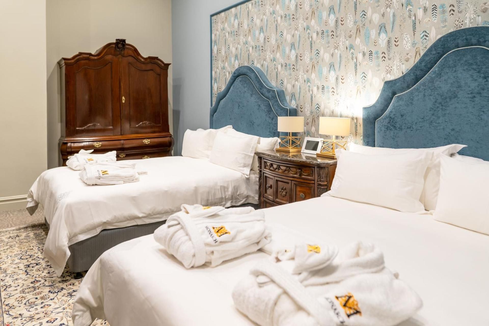 The Monarch Hotel Deluxe Family Room 2