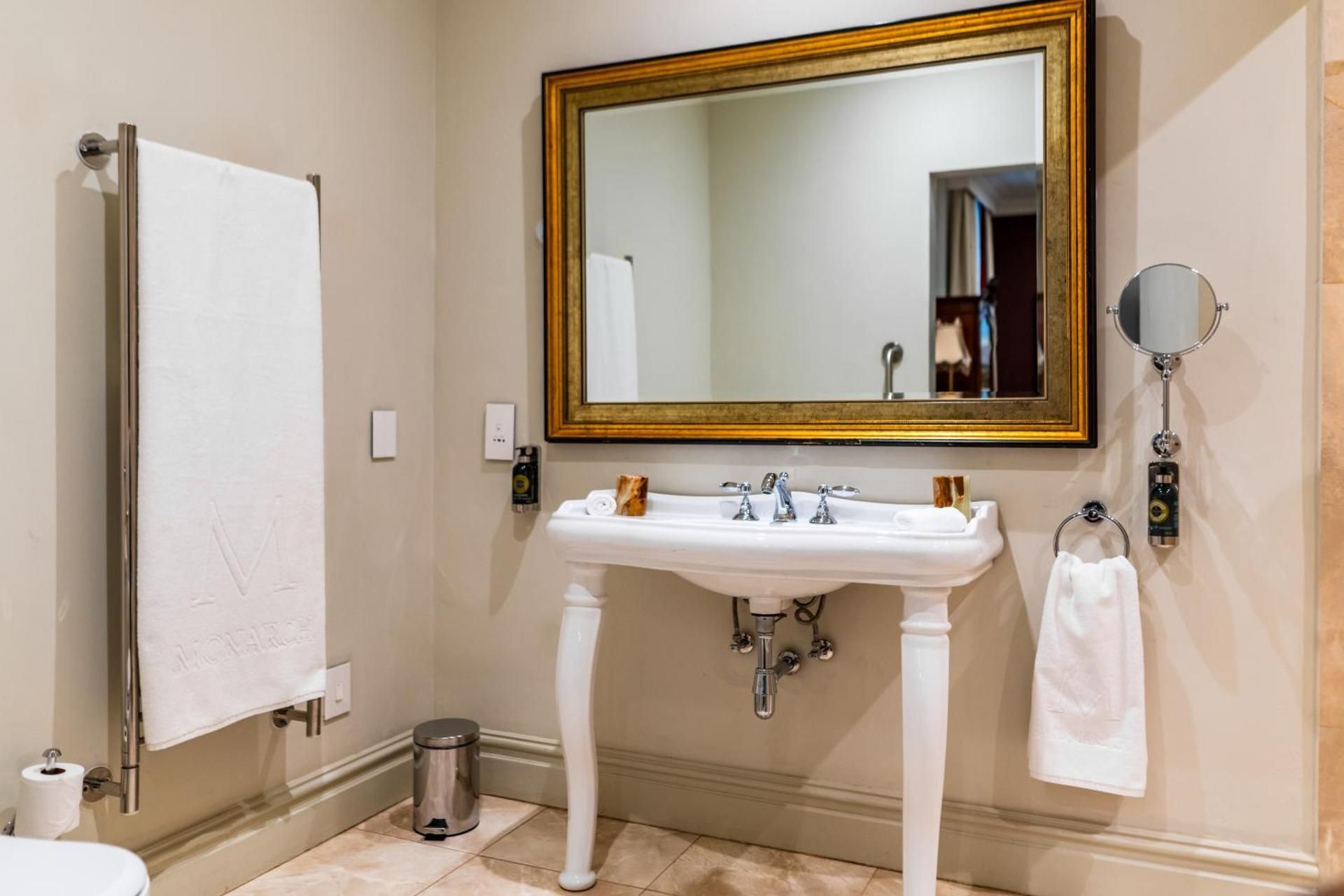 The Monarch Hotel Deluxe King Room 3