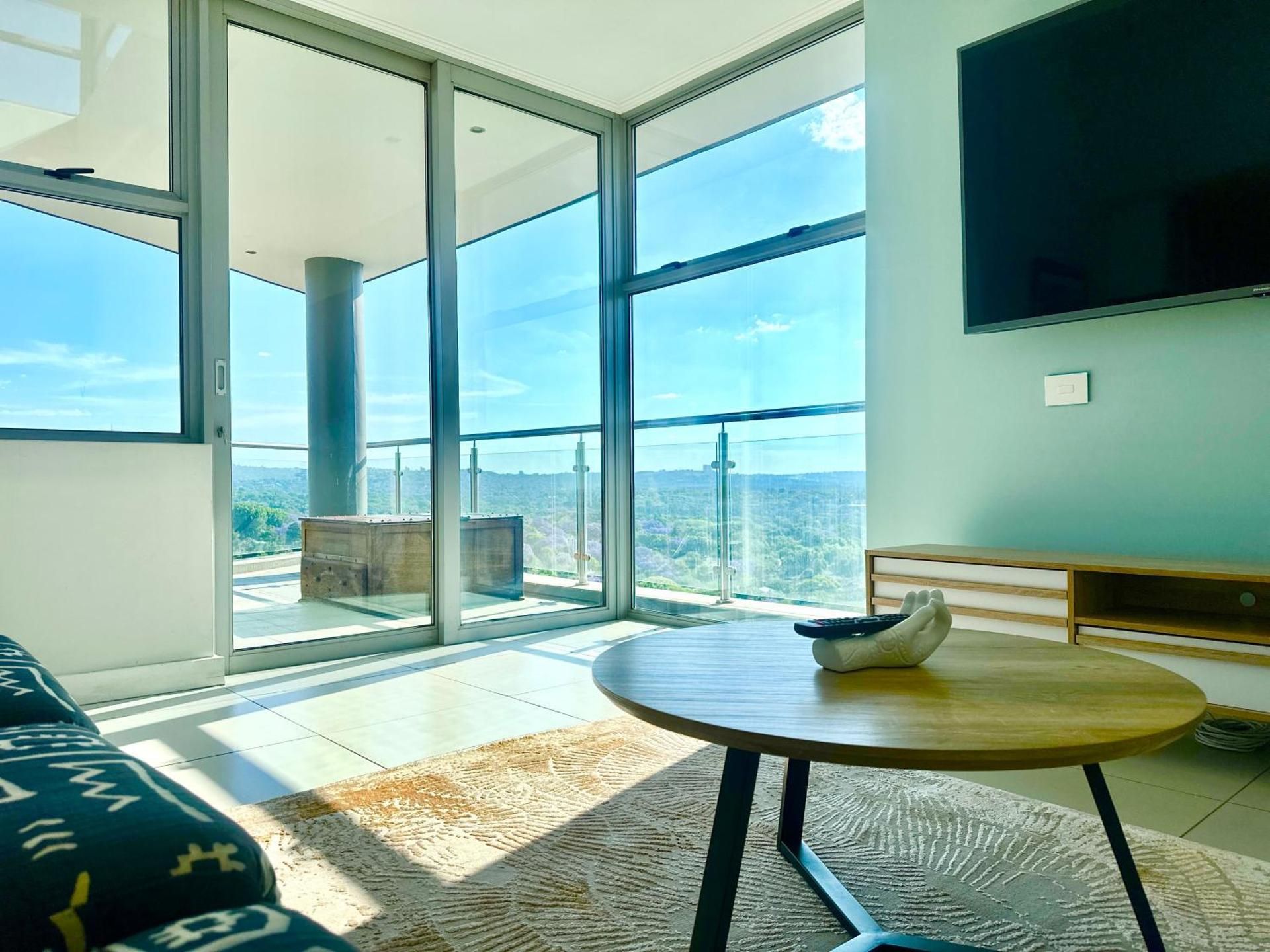 Two-Bedroom Deluxe Apartment with Balcony