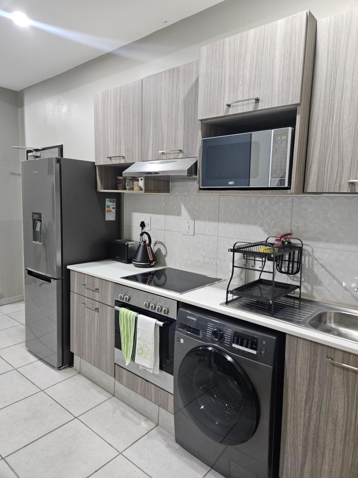 Deluxe One-Bedroom Apartment