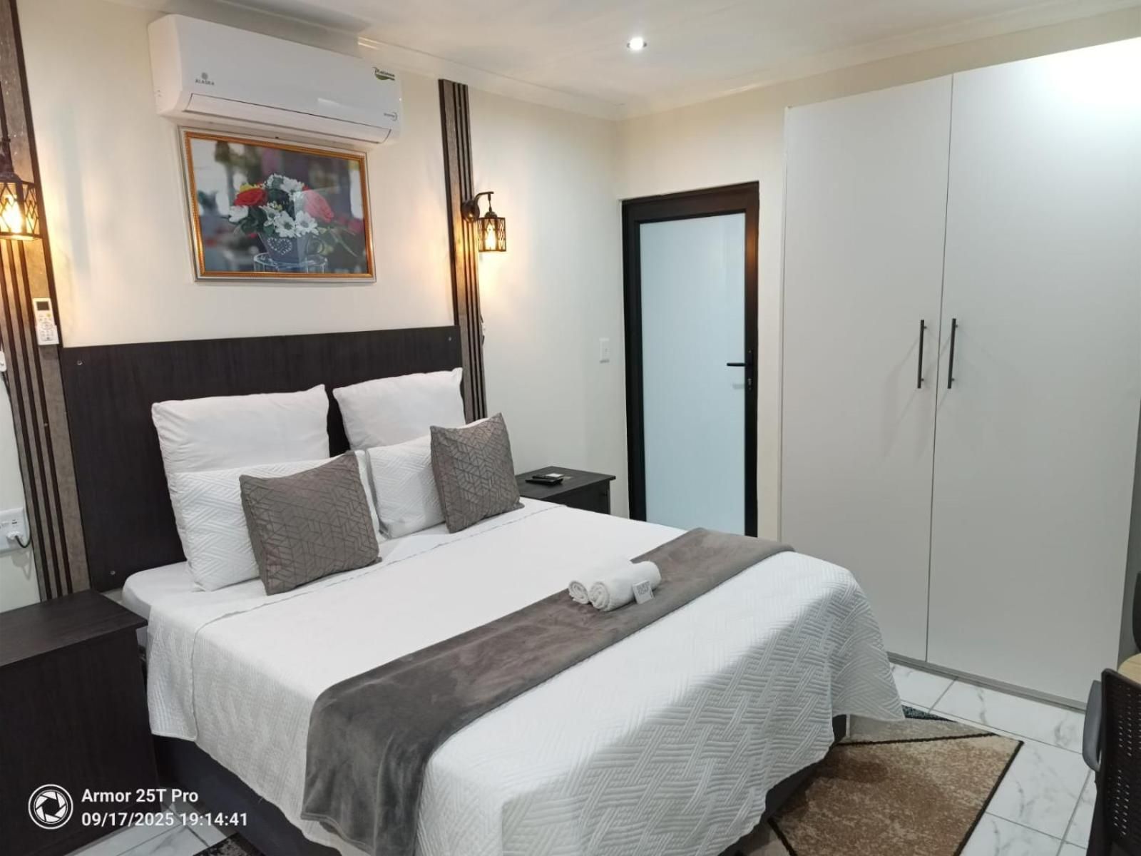 Meredale Lodge Superior Queen Room