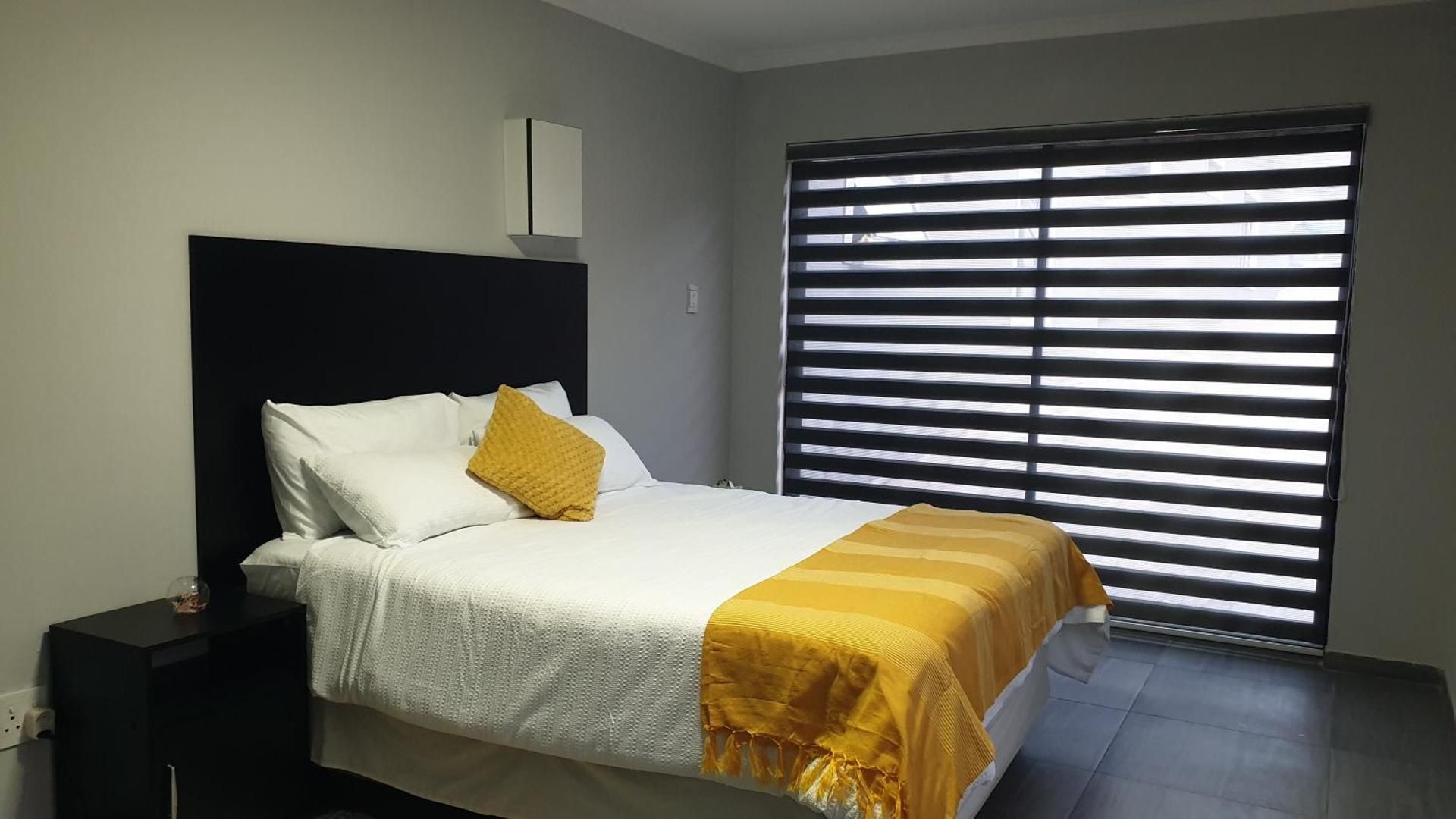 Deluxe Room (2 Adults + 1 Child)