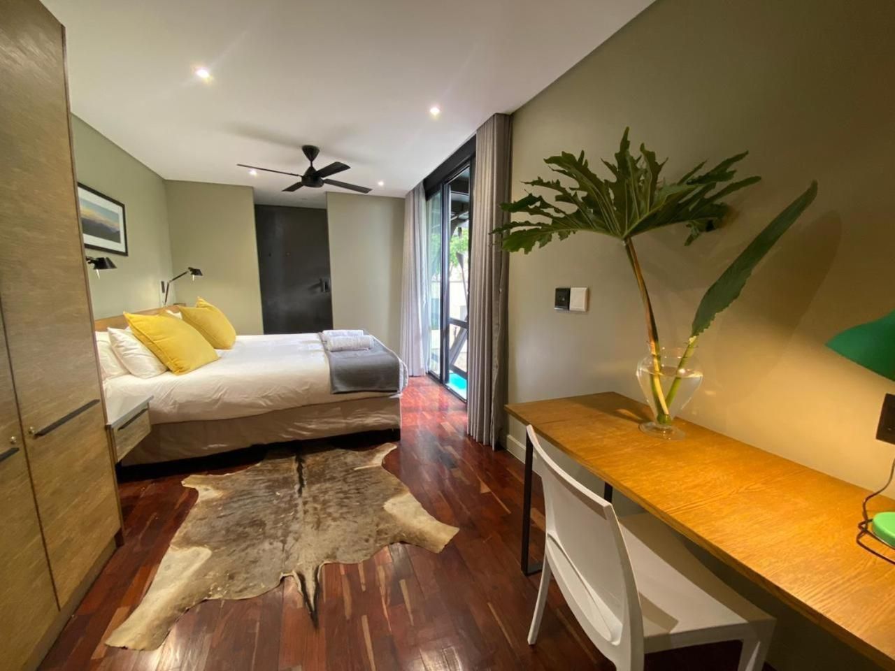 Luxury King Room