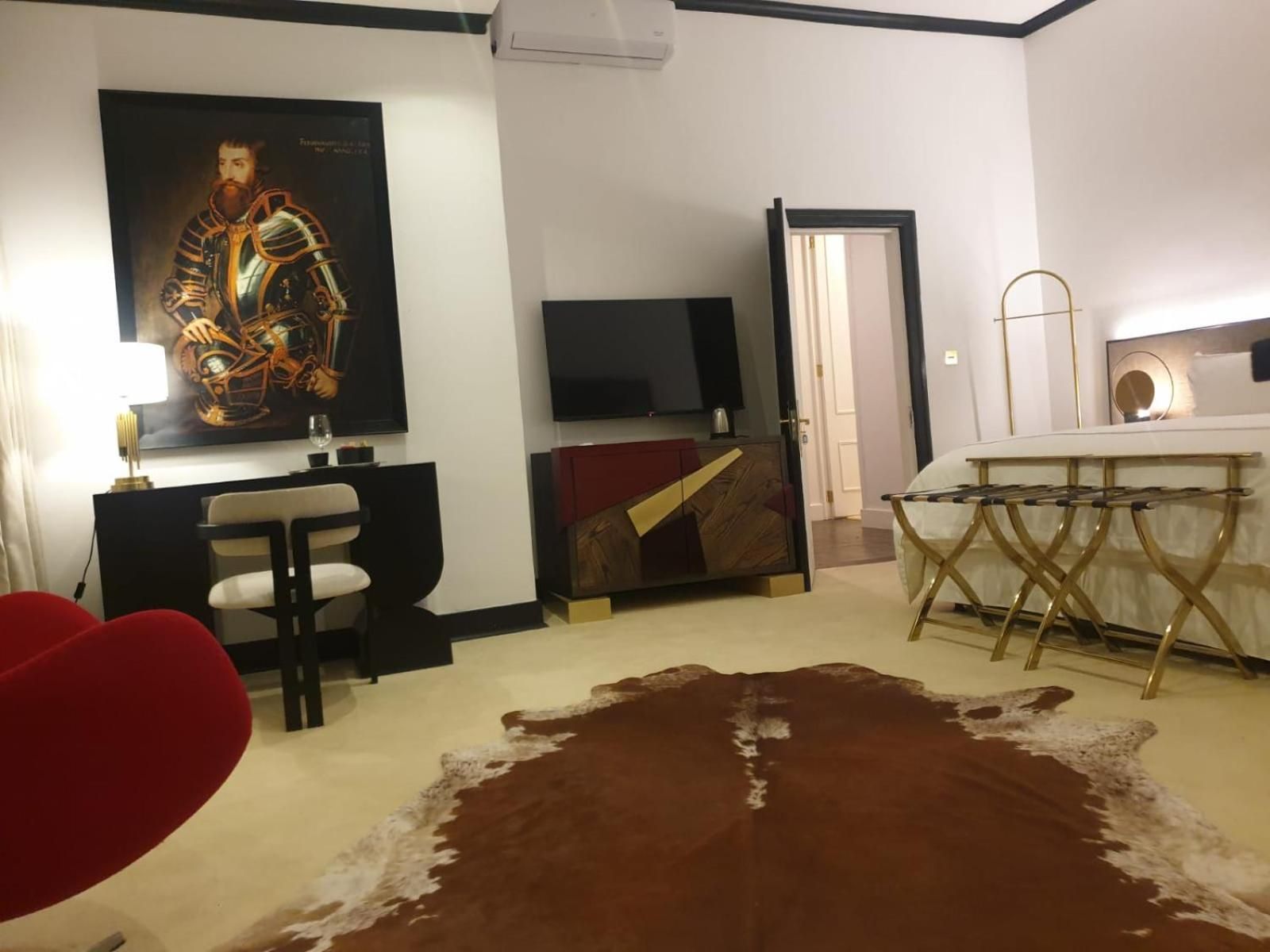 Superior King Suite