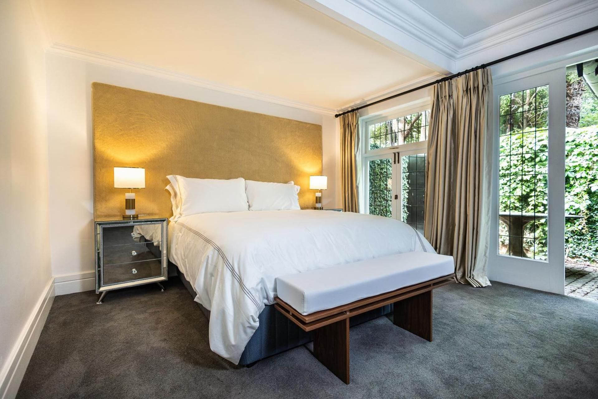 Le Manoir Boutique Estate Deluxe King Suite 9