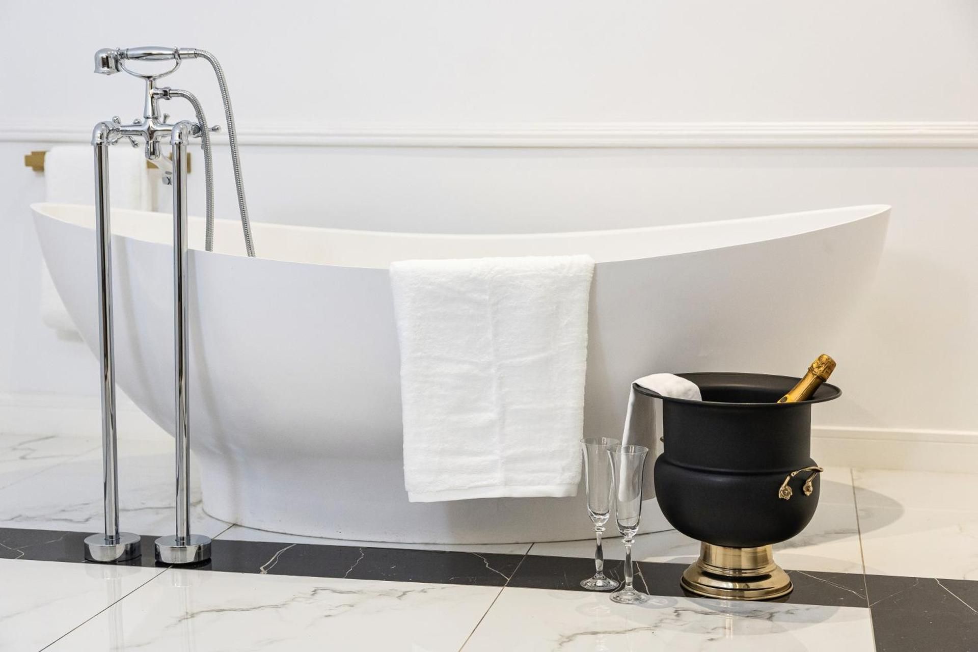 Le Manoir Boutique Estate Deluxe King Suite 25