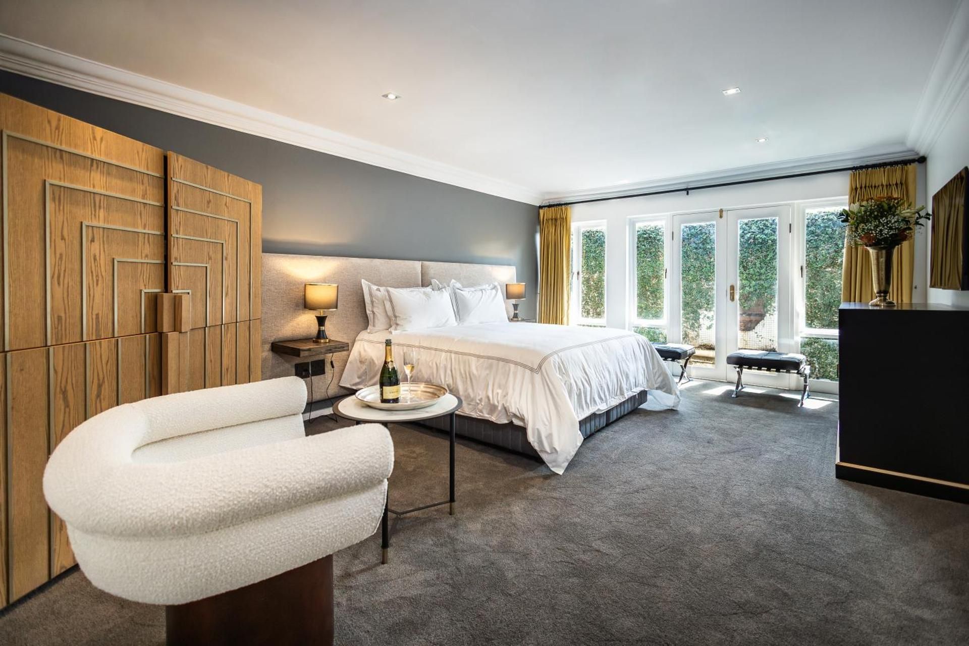 Le Manoir Boutique Estate Deluxe King Suite