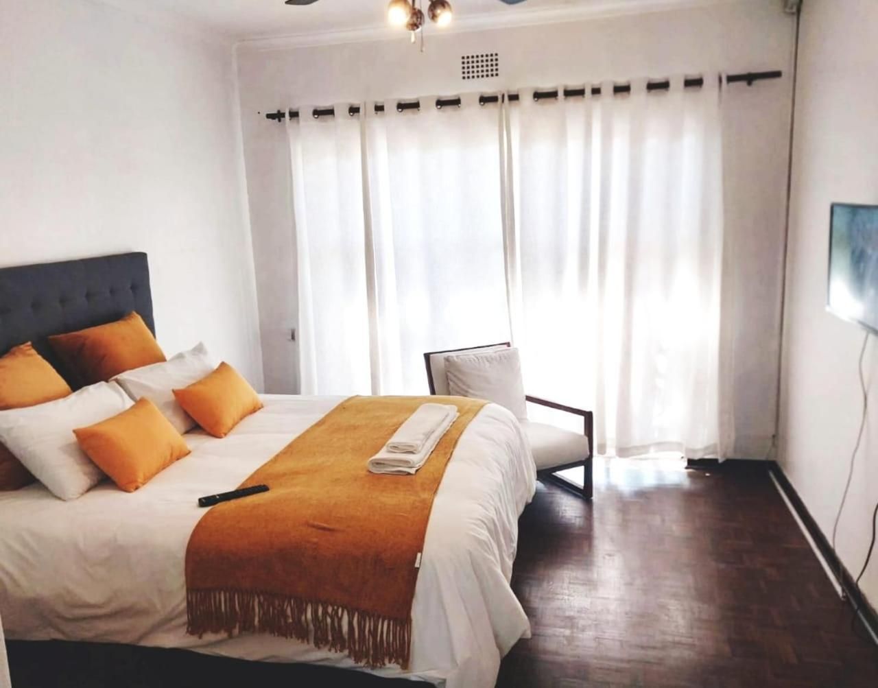 Cozy Retreat Ferndale Double Room with Private External Bathroom