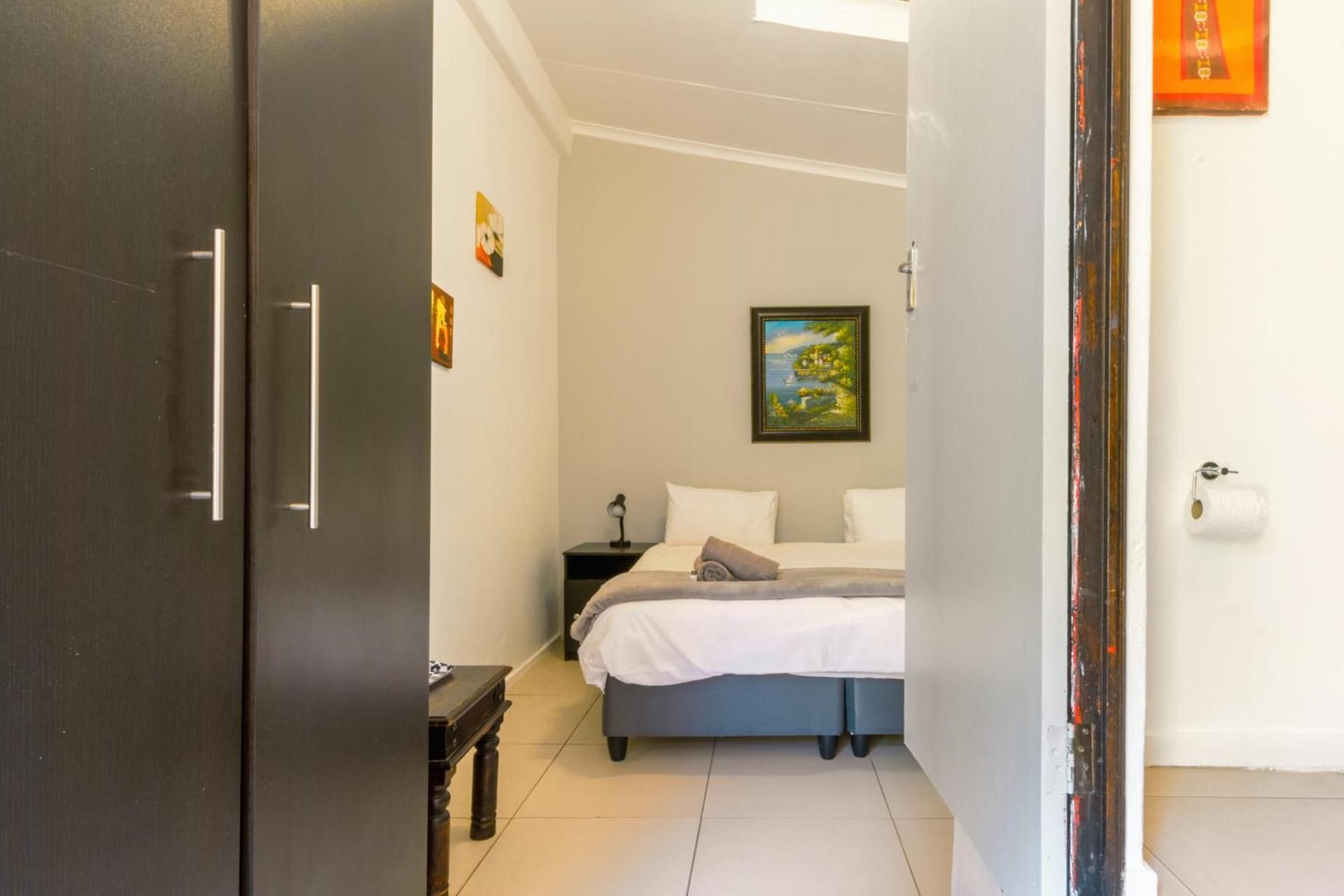 Economy Suite