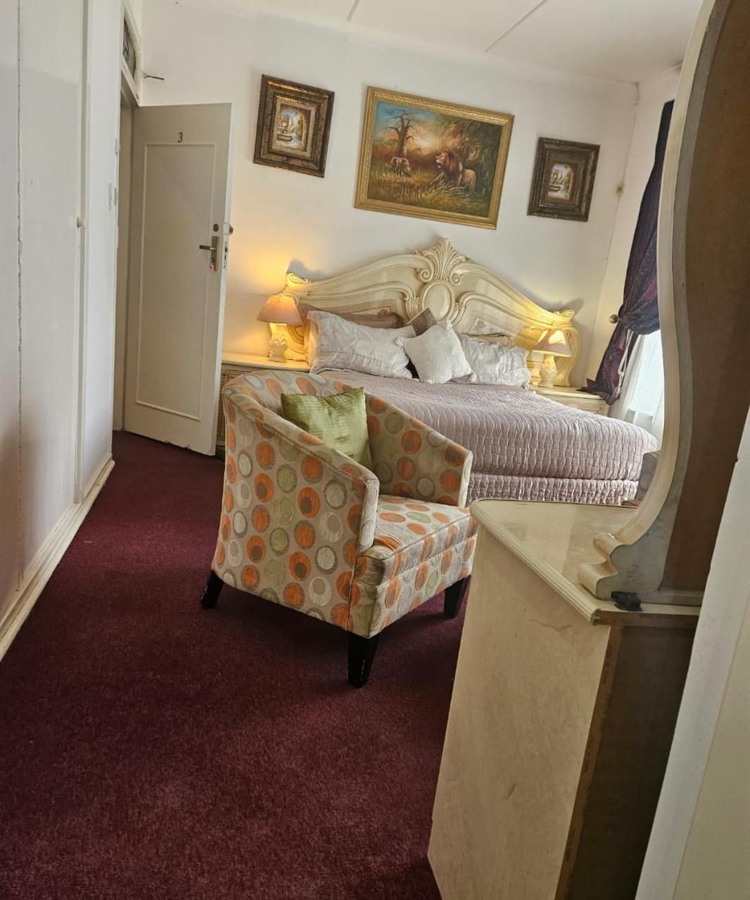 King Suite with Spa Bath