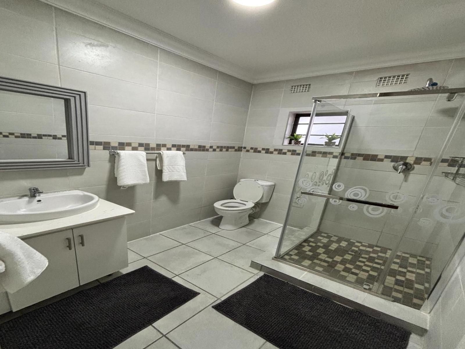Luxury Queen Room