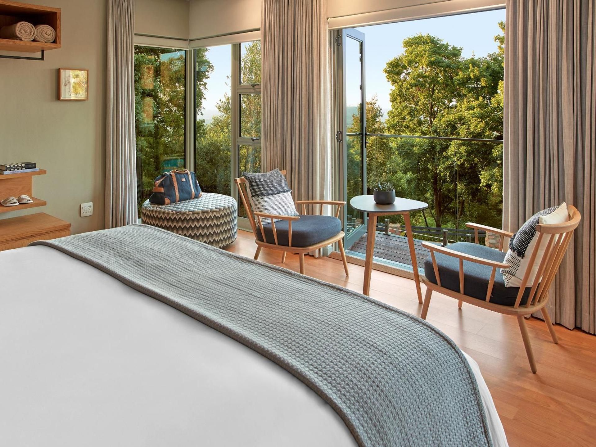 The Cliffside Boutique Getaway  Horizon Suite