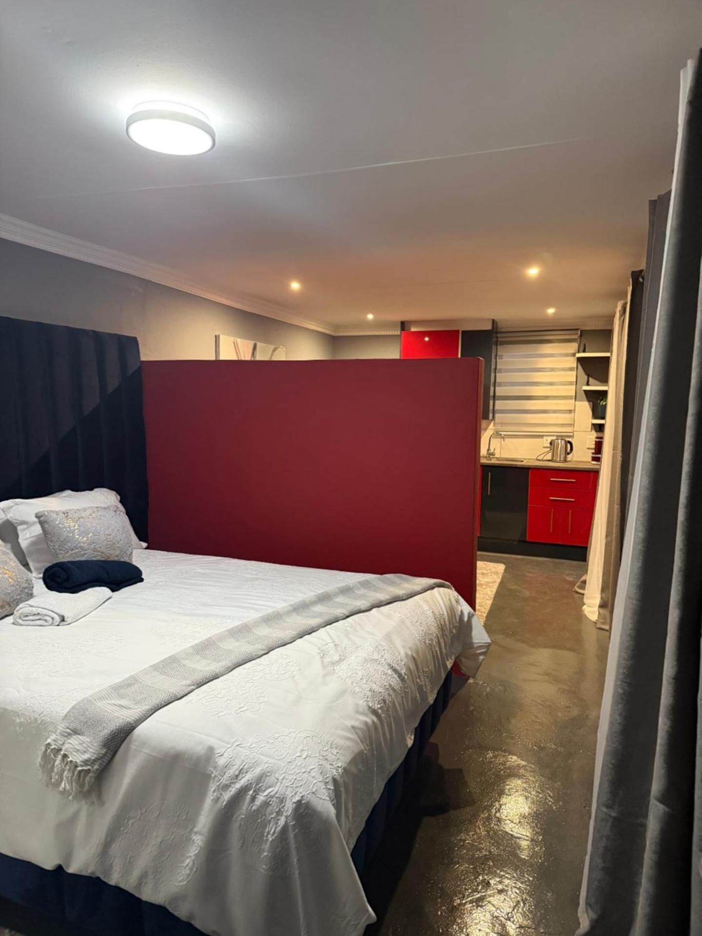 Deluxe Double Room with Shower