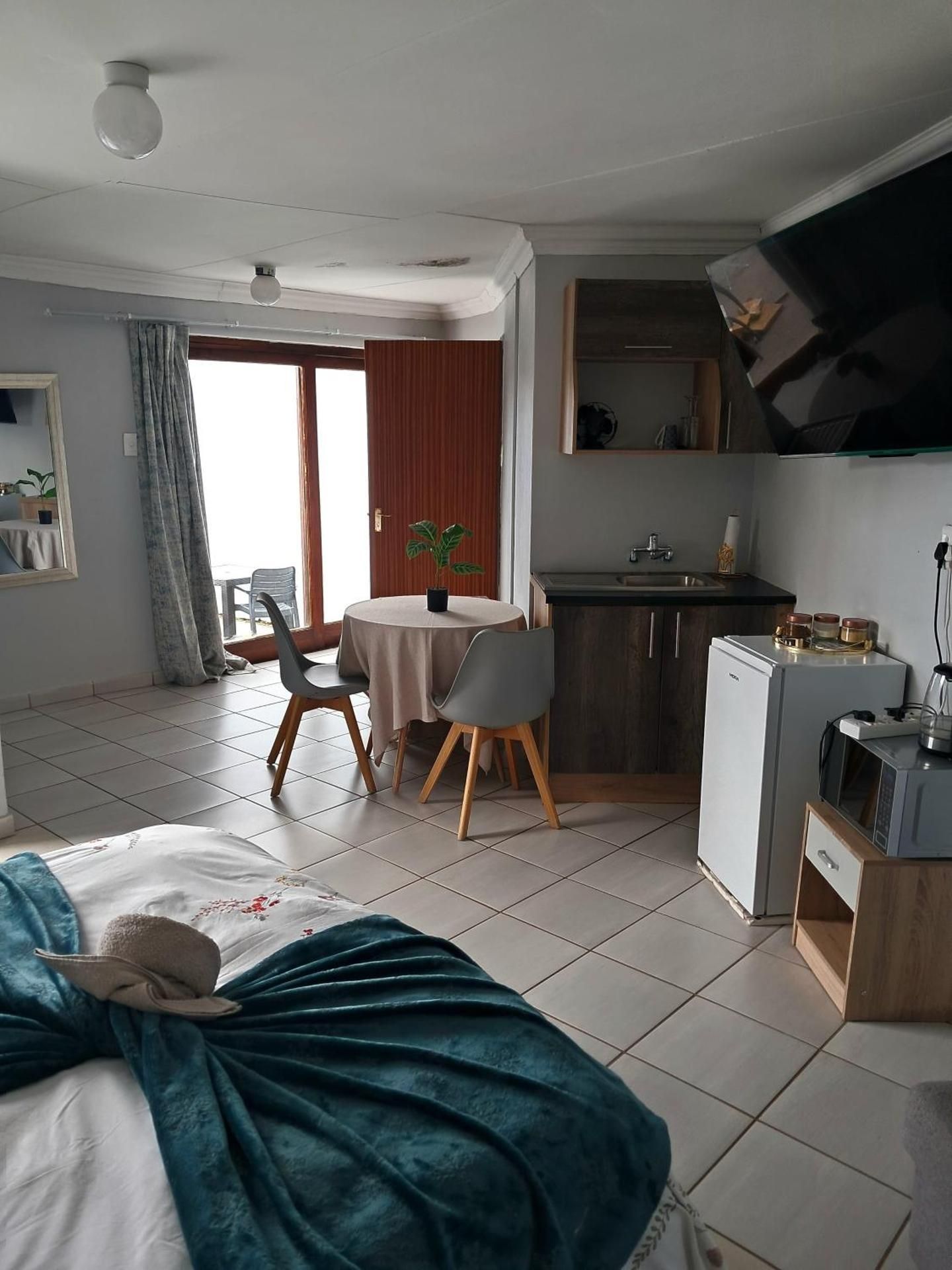 Deluxe Double or Twin Room with Pool Access