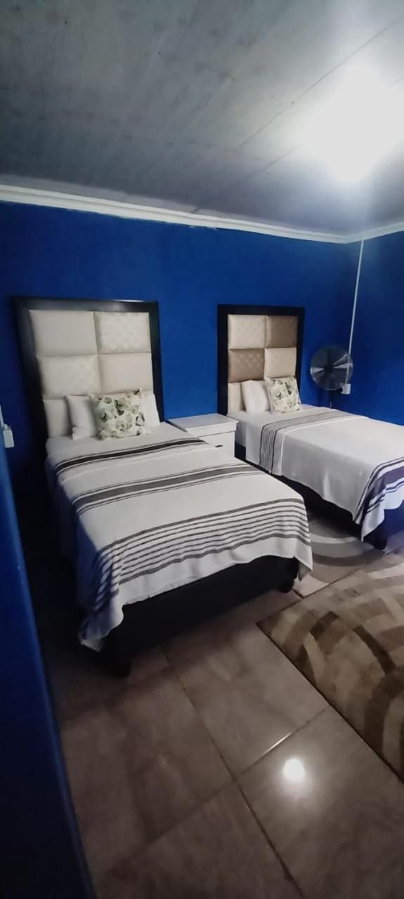 Twin Room with Private Bathroom