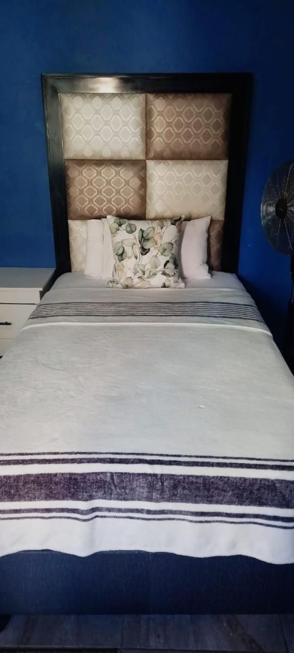 Twin Room with Private Bathroom