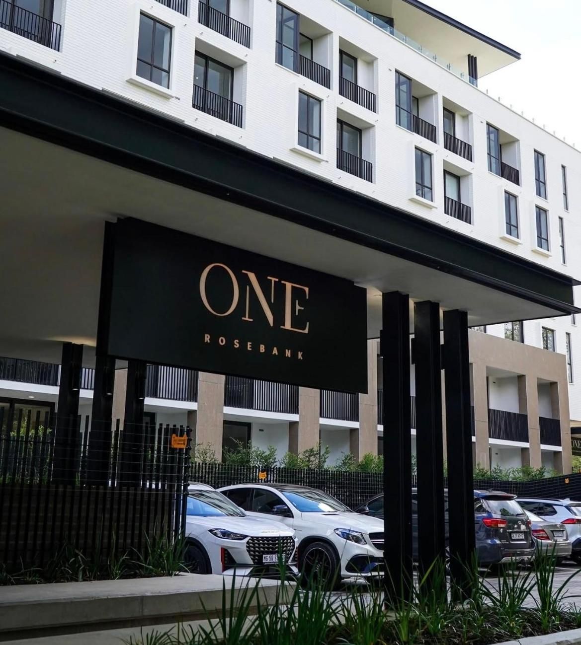 OneRosebank Signature Studio Apartment
