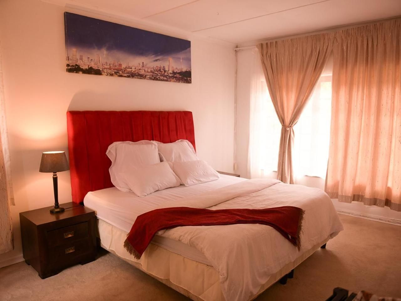 Deluxe Double Room (2 Adults + 1 Child)