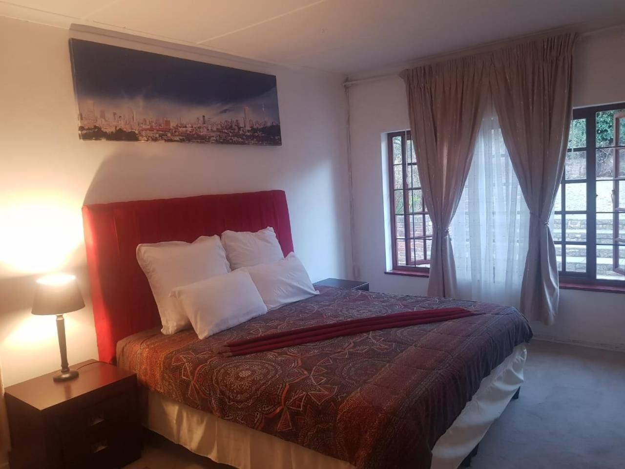 Deluxe Double Room (2 Adults + 1 Child)