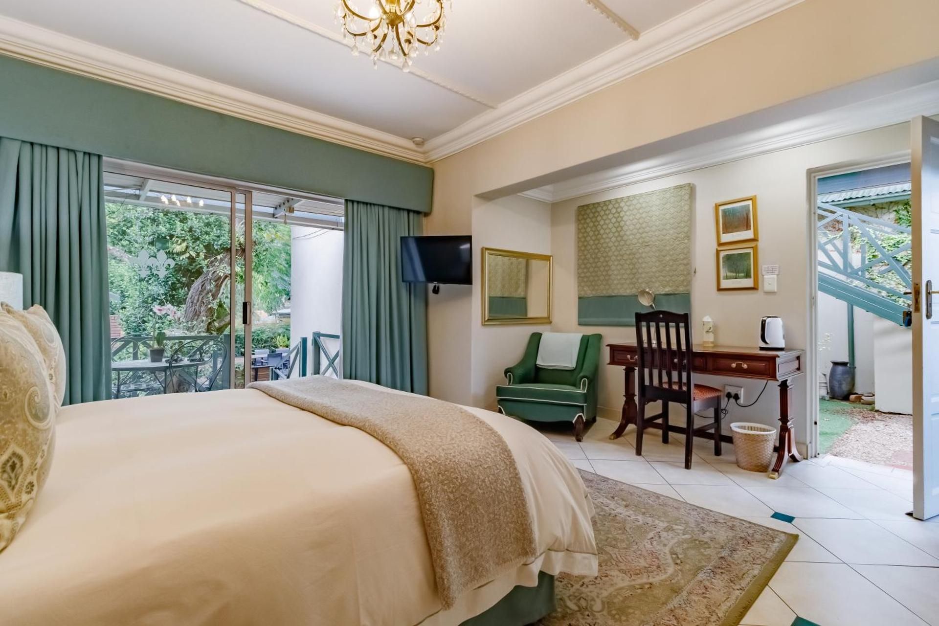 Queen Room