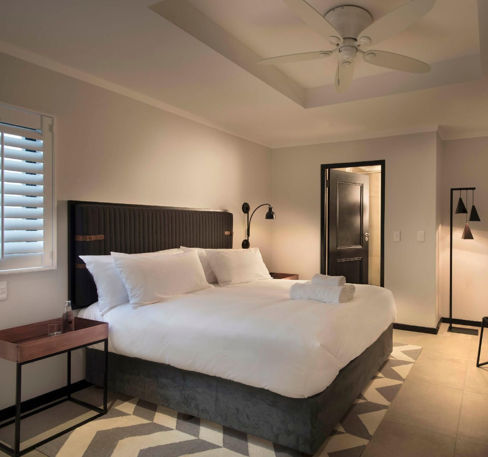 Executive 2-Bedroom Apartment