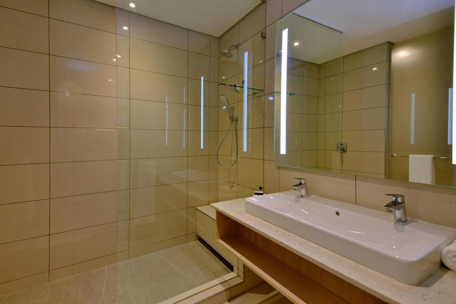 @Sandton Hotel Standard Twin Room 3