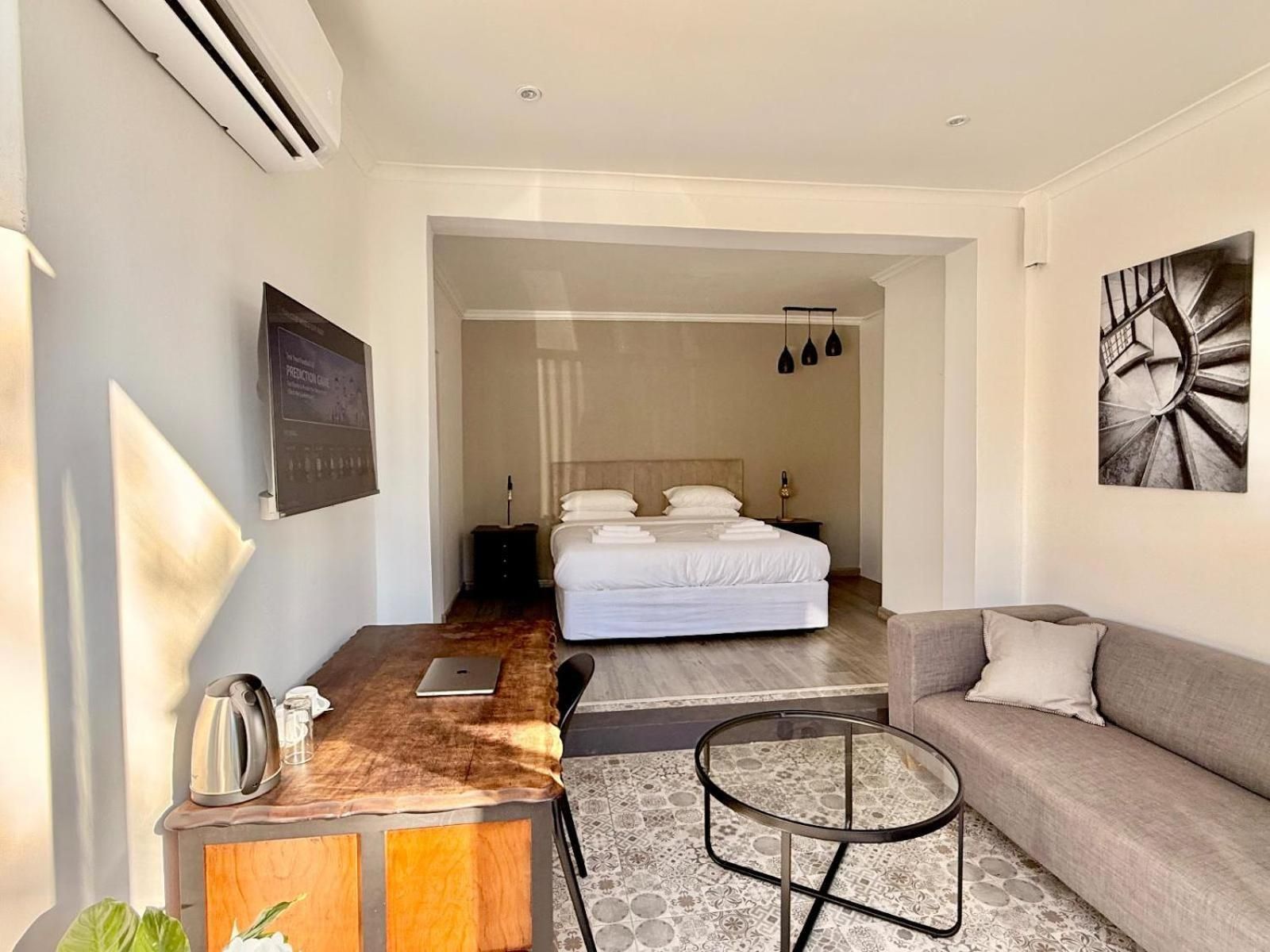 Business King Room