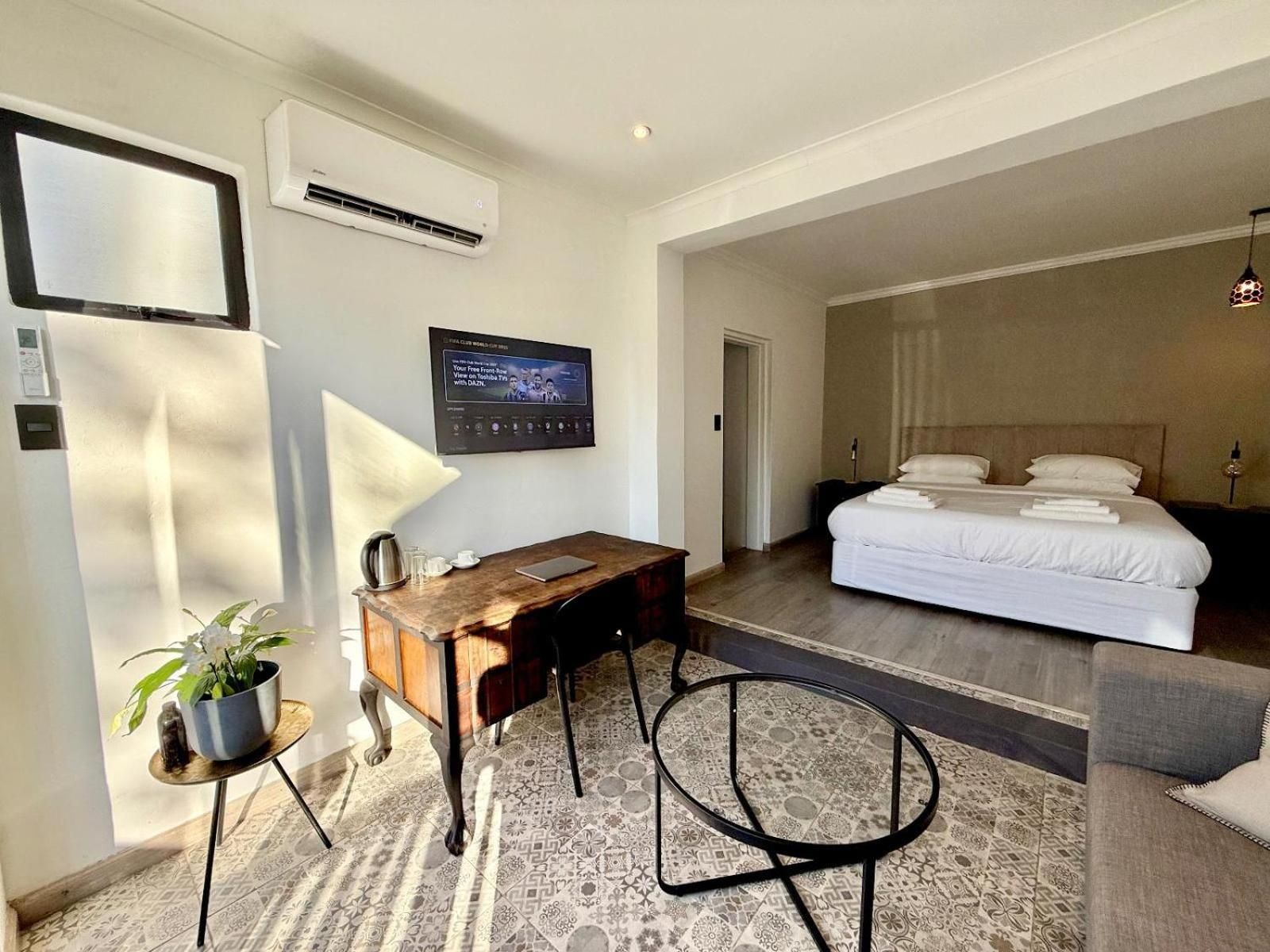 Business King Room