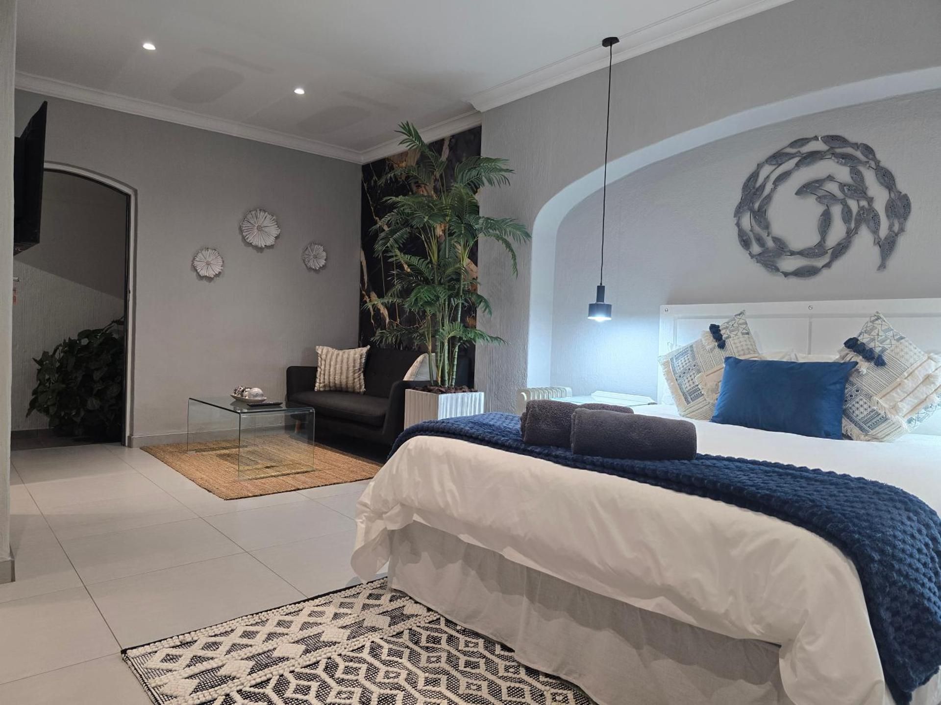 Queen Room with Garden View