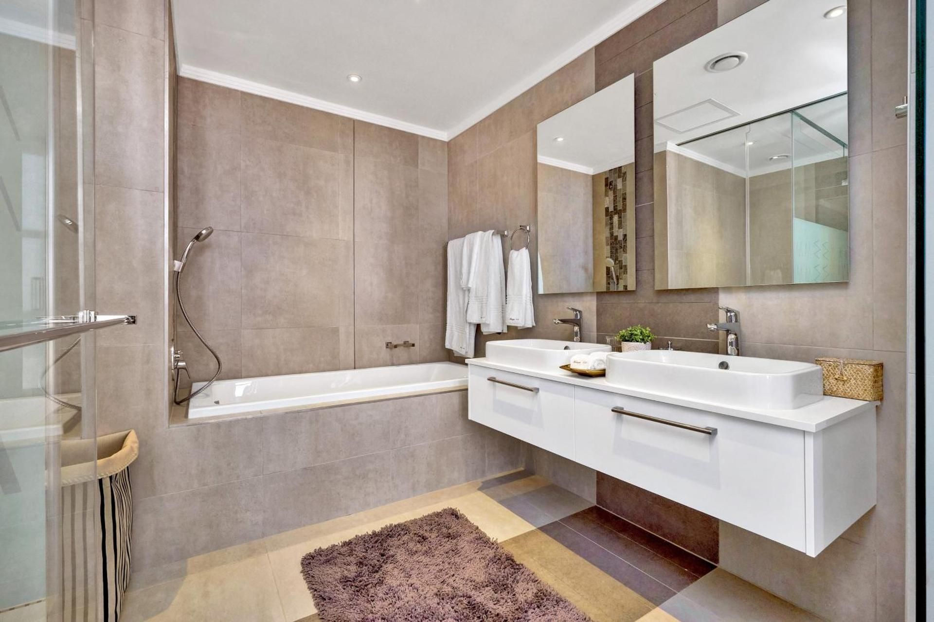 Luxury Apartment