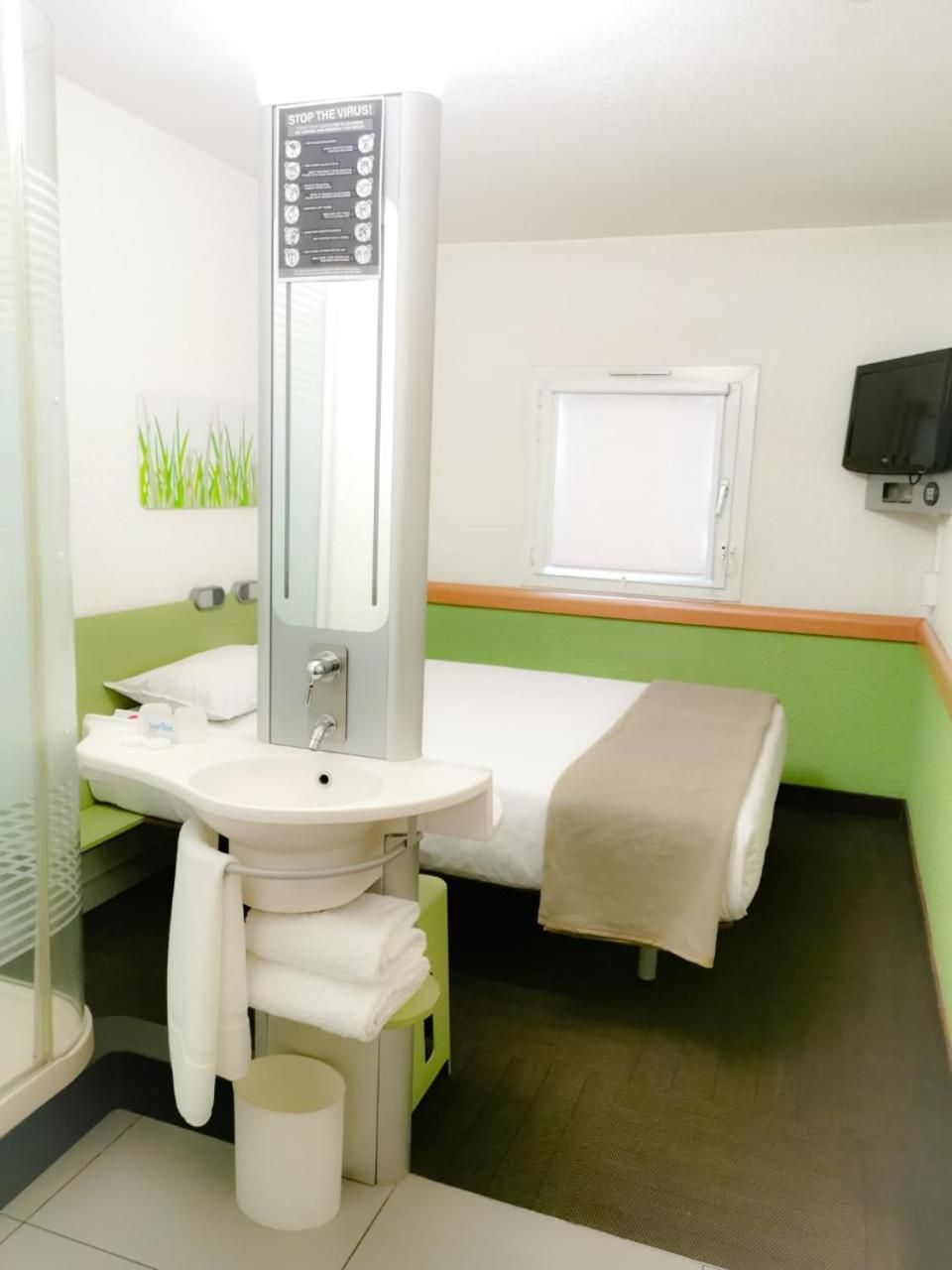 Standard Double Room (Smoking)