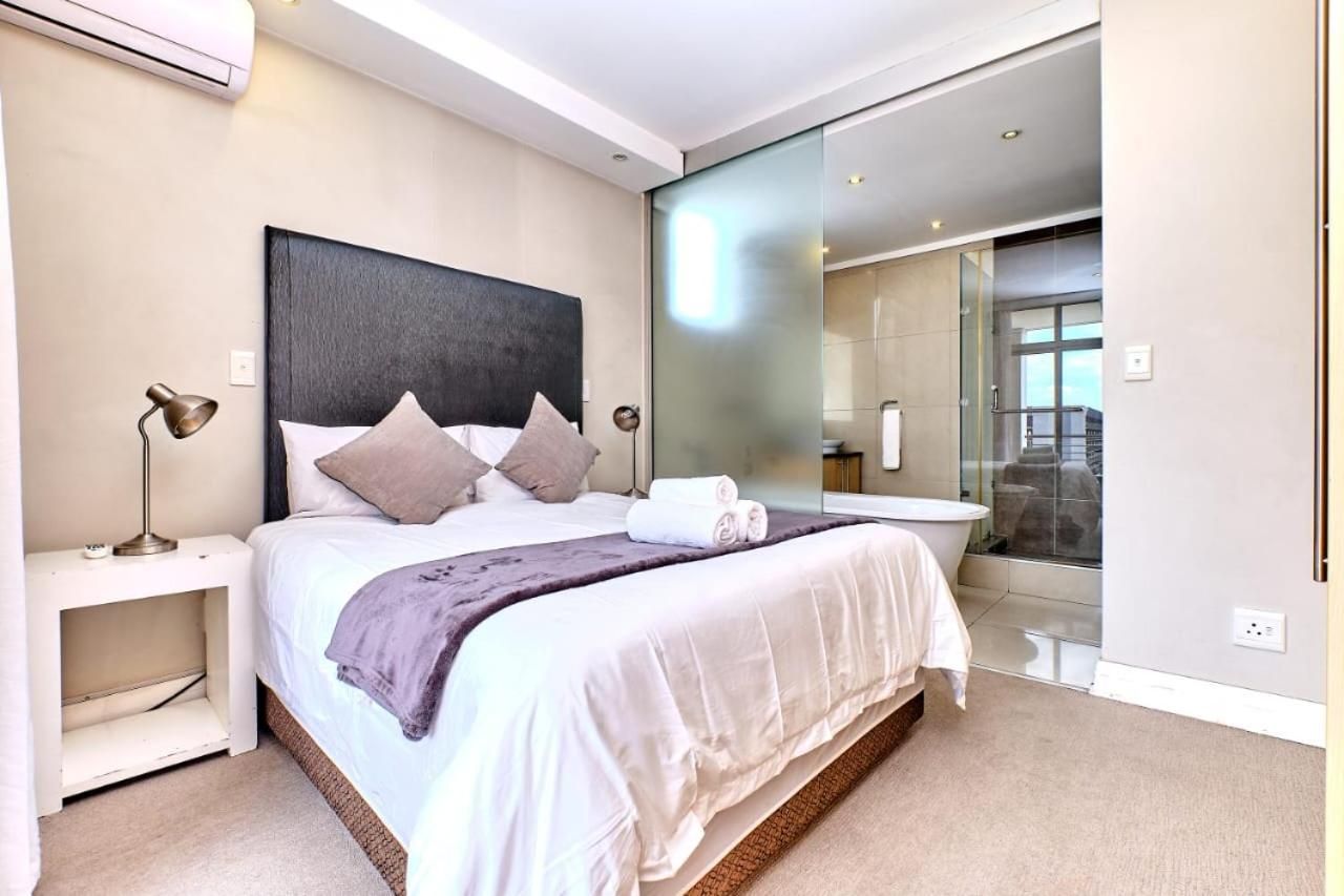 Family Two-Bedroom Apartment with View