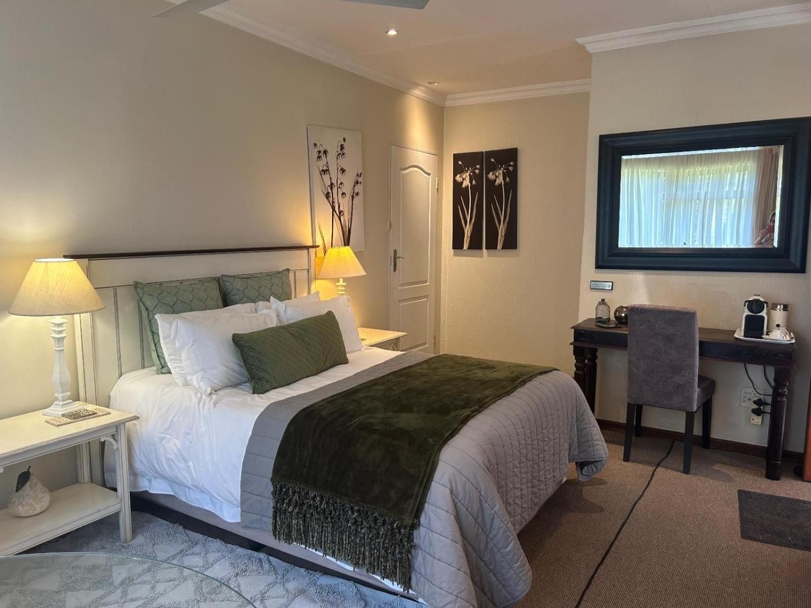 Standard Queen Room