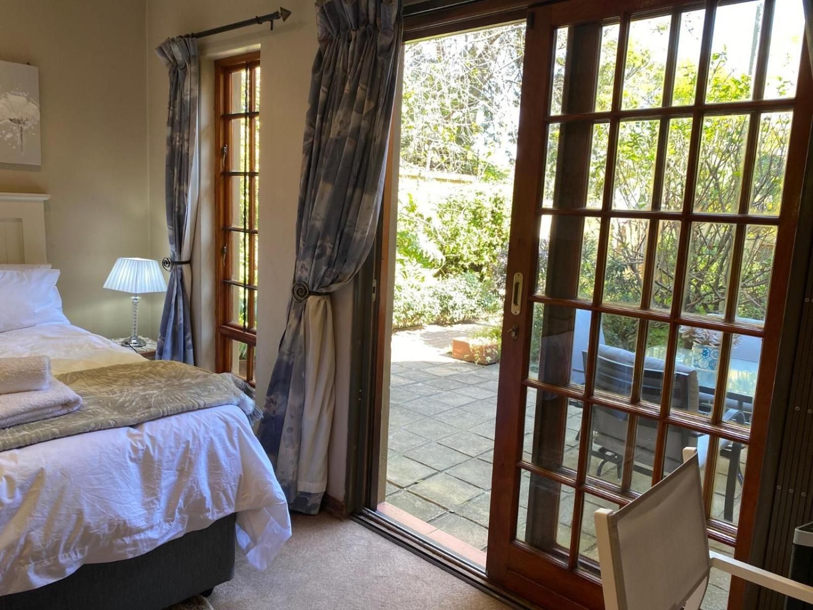 Queen Room with Garden View