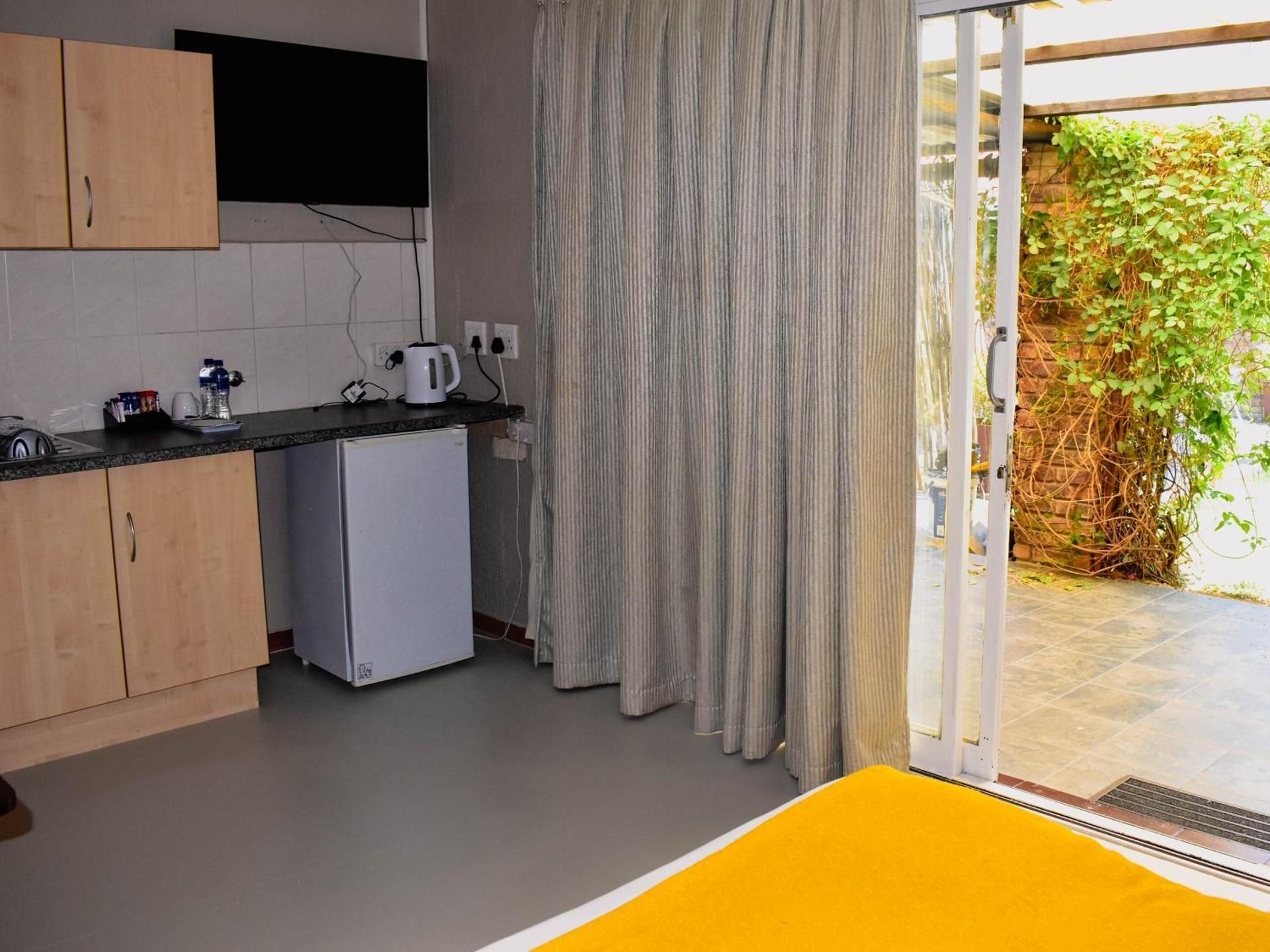 Serene Guest Manor Standard Double Room 3